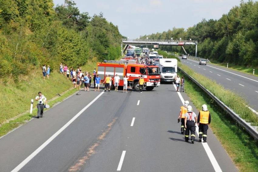 Tragická nehoda se stala na dálnici D11 u Prahy - D 11