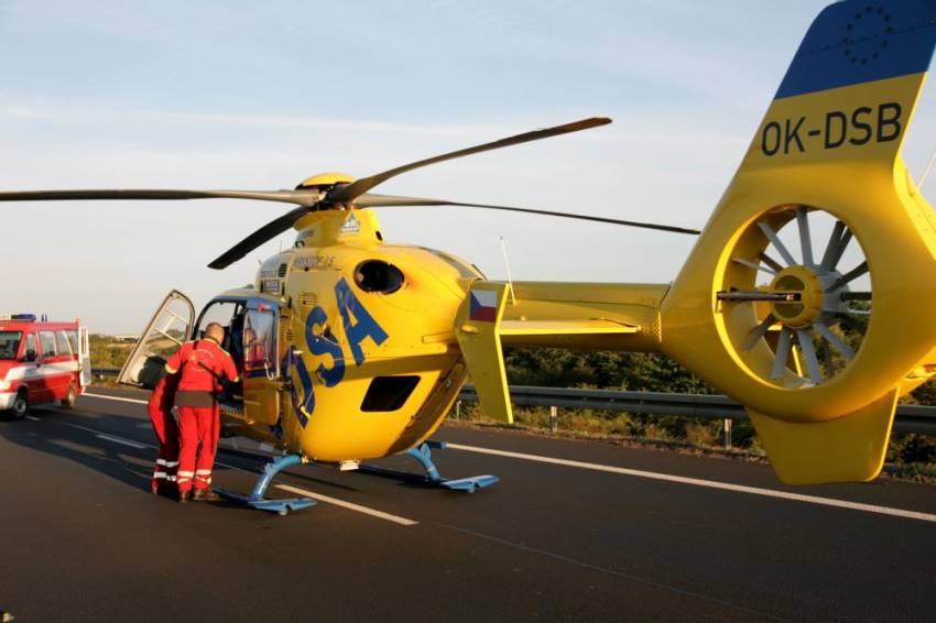 Na Lounsku při dopravní nehodě zemřeli tři lidé - R7