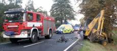Na Karlovarsku se střetl automobil s traktorem - Silnice mezi Sokolovem a Starý