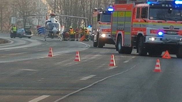 Vážná nehoda na frekventované silnici v Dolech - Doly
