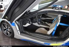 Policie testuje nový BMW i8