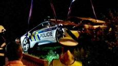 Fotky nabouraného policejního vozu BMW i8