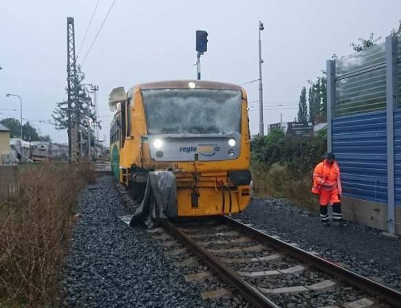 Nehoda vlaku a kamionu na přejezdu u Olomouce