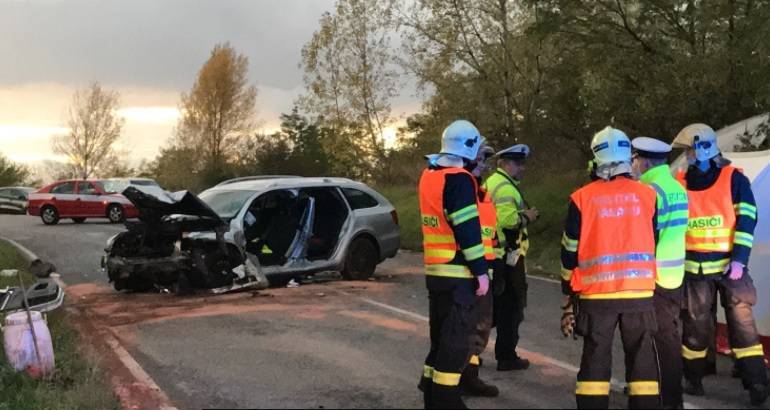 Předjíždění přes plnou čáru si vyžádalo dvě smrtelná zranění