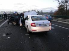 Hromadná nehoda mezi Hradcem a Pardubicemi - Opatovice nad Labem