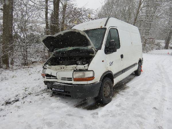 Sníh komplikuje dopravu, počet nehod se zdvojnásobil