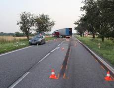 Motorkář předjížděl v zákazu, zemřel po střetu s kamionem